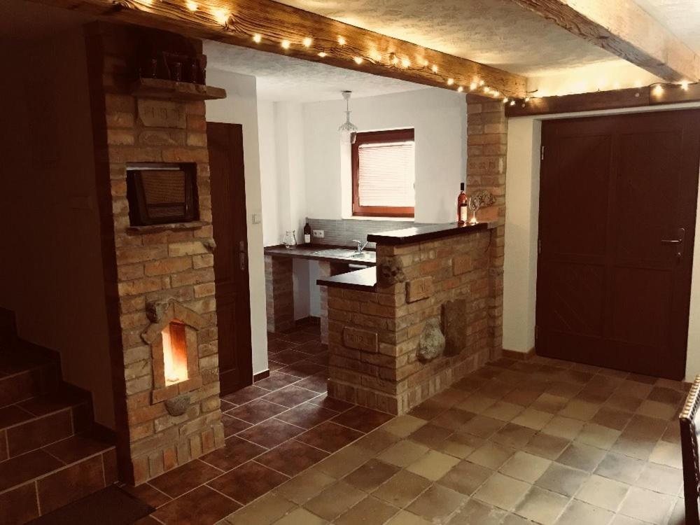 Sklípek u Svobodů Velke Bilovice Exterior foto